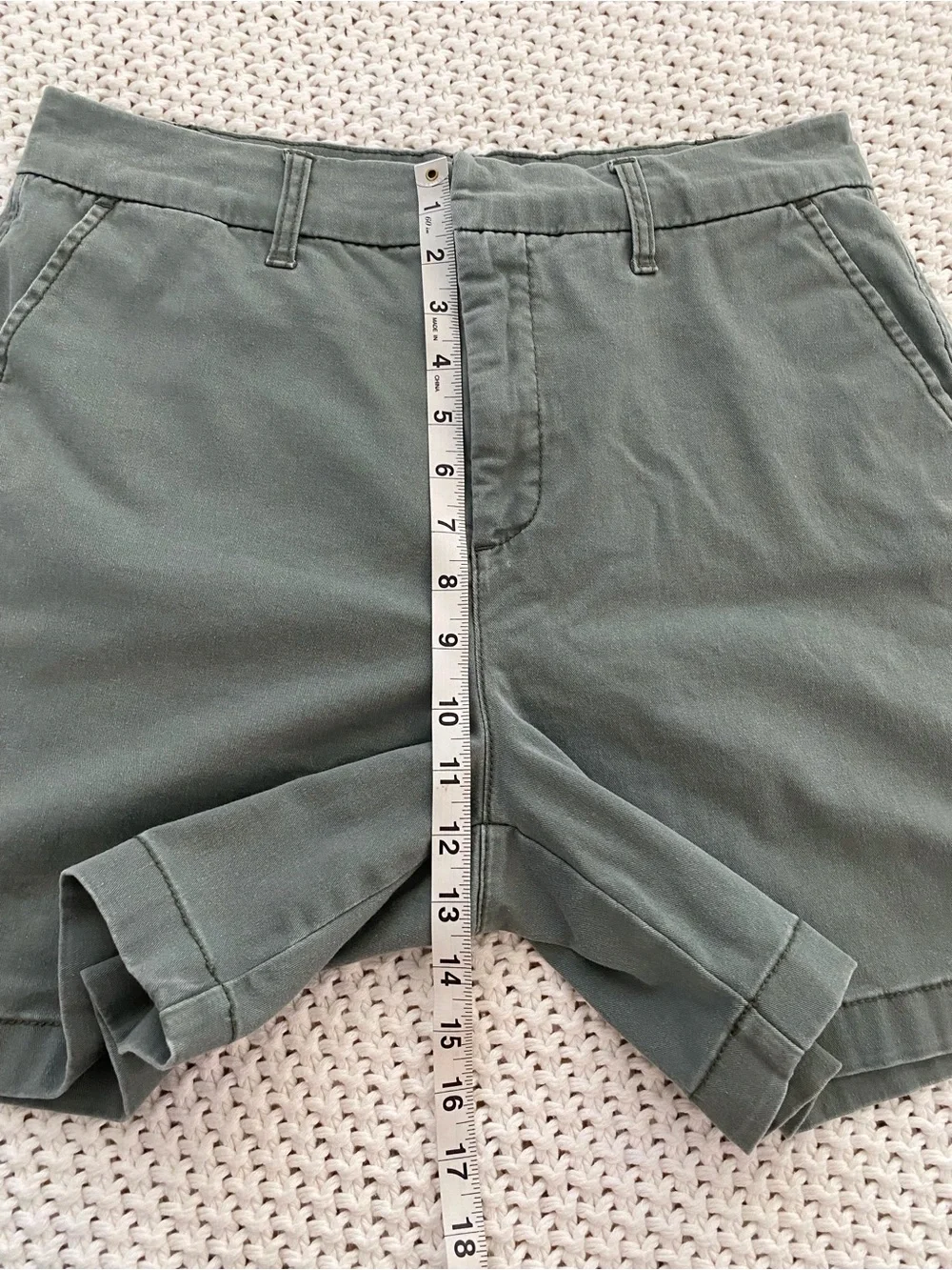 Anne Klein Jeans Sage Green Stretch Chino Shorts Size 10